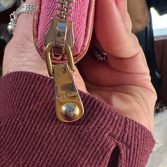 Miu Miu Rose Croc-Embossed Wallet - Picture 6 of 10